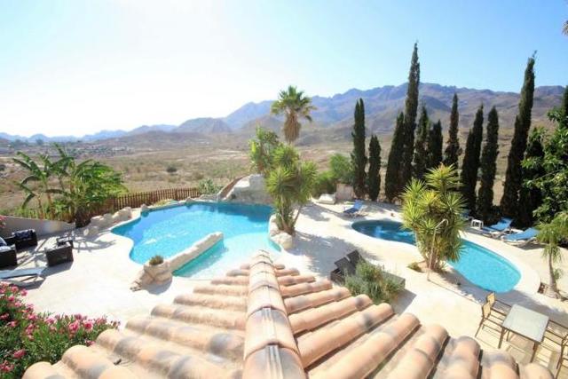 130-1025: Villa for Sale in Turre, Almería