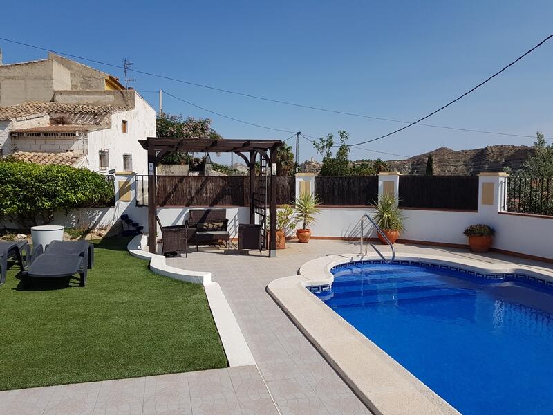 130-1118: Villa for Sale in Arboleas, Almería