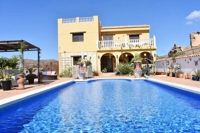 130-1120: Villa for Sale in Taberno, Almería