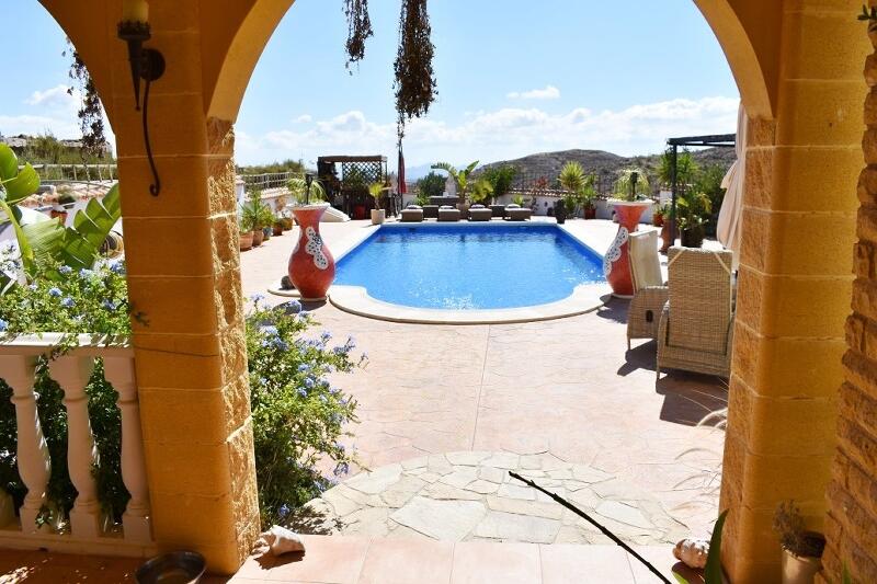 130-1120: Villa for Sale in Taberno, Almería
