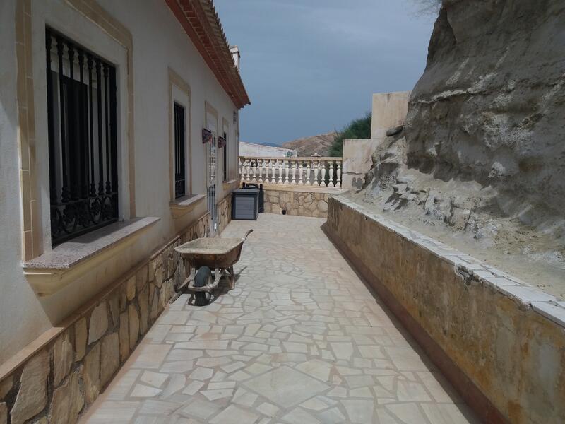130-1246: Cortijo: Traditional Cottage for Sale in Arboleas, Almería