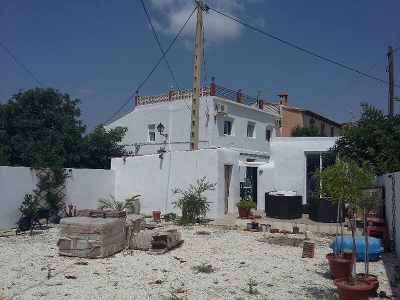 130-1249: Cortijo: Traditional Cottage for Sale in Arboleas, Almería 130-1249: Cortijo: Traditional Cottage for Sale in Arboleas, Almería