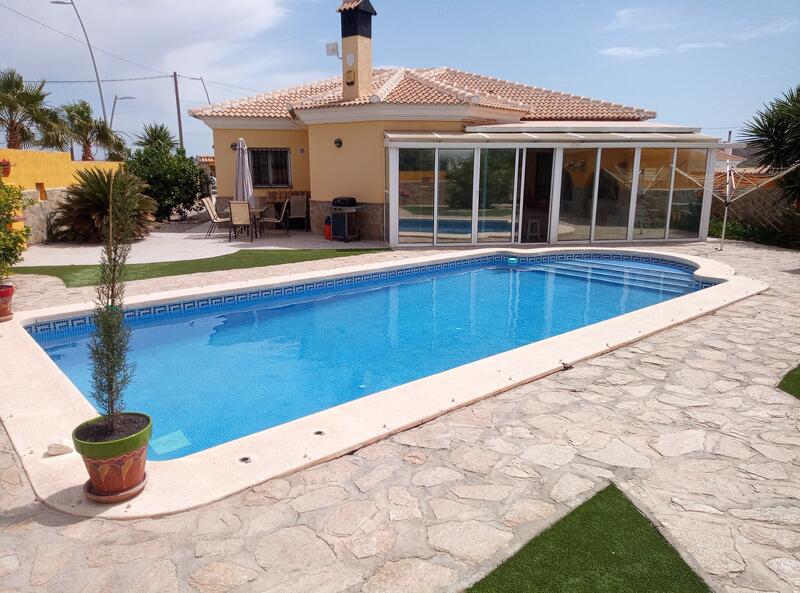 Villa for Sale in Arboleas, Almería