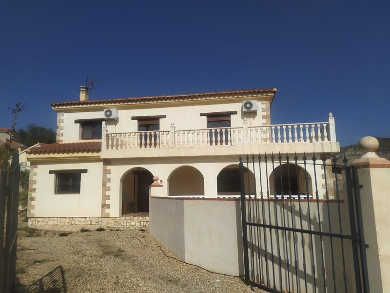 130-1329: Villa for Sale in Arboleas, Almería