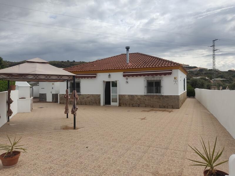 Villa for Sale in Partaloa, Almería