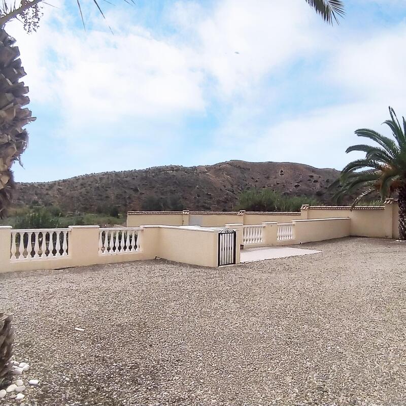 130-1351: Villa for Sale in Arboleas, Almería