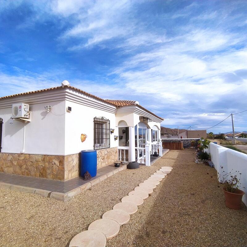 130-1353: Villa for Sale in Arboleas, Almería 130-1353: Villa for Sale in Arboleas, Almería