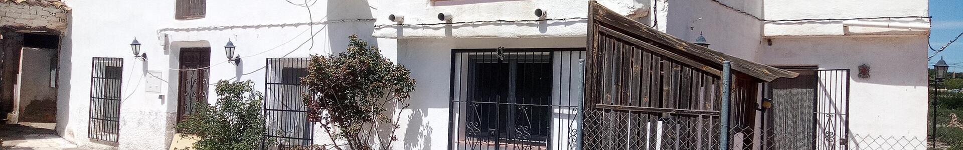 130-1354: 3 Bedroom Cortijo: Traditional Cottage for Sale