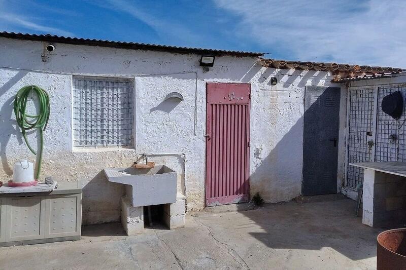 130-1357: Villa for Sale in Cantoria, Almería