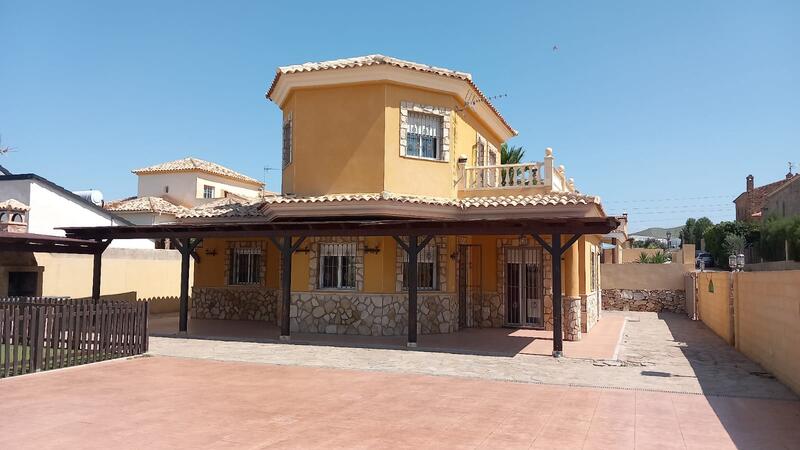 130-1359: Villa for Sale in Arboleas, Almería