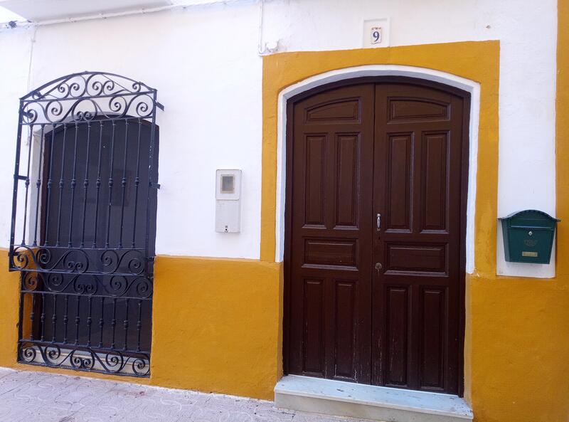 130-1366: Townhouse for Sale in Zurgena, Almería