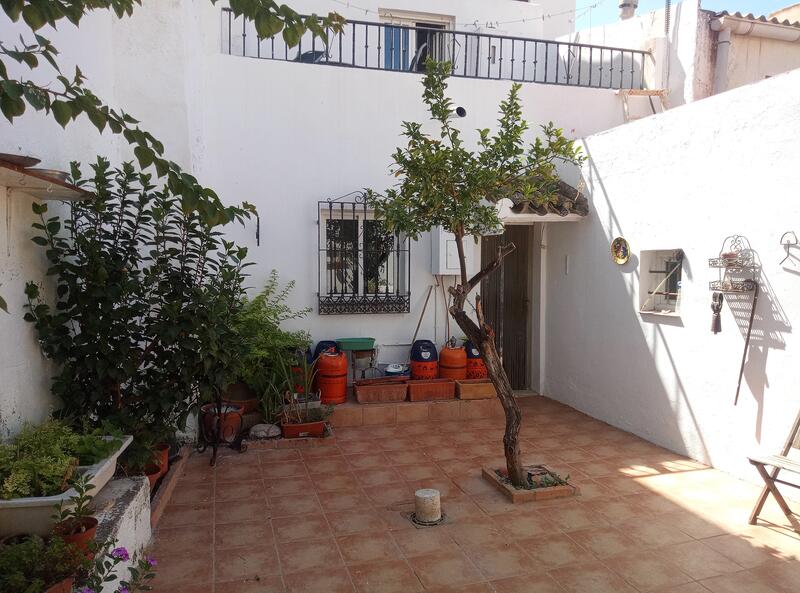 130-1366: Townhouse for Sale in Zurgena, Almería