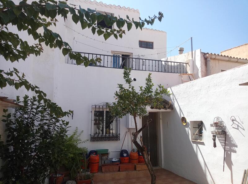 130-1366: Townhouse for Sale in Zurgena, Almería