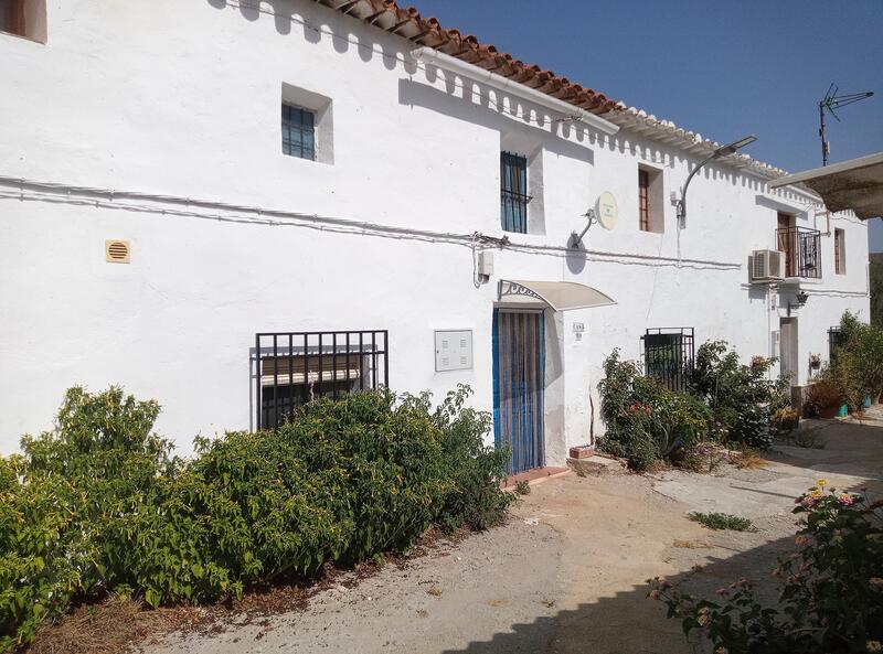 Village House for Sale in Cantoria, Almería