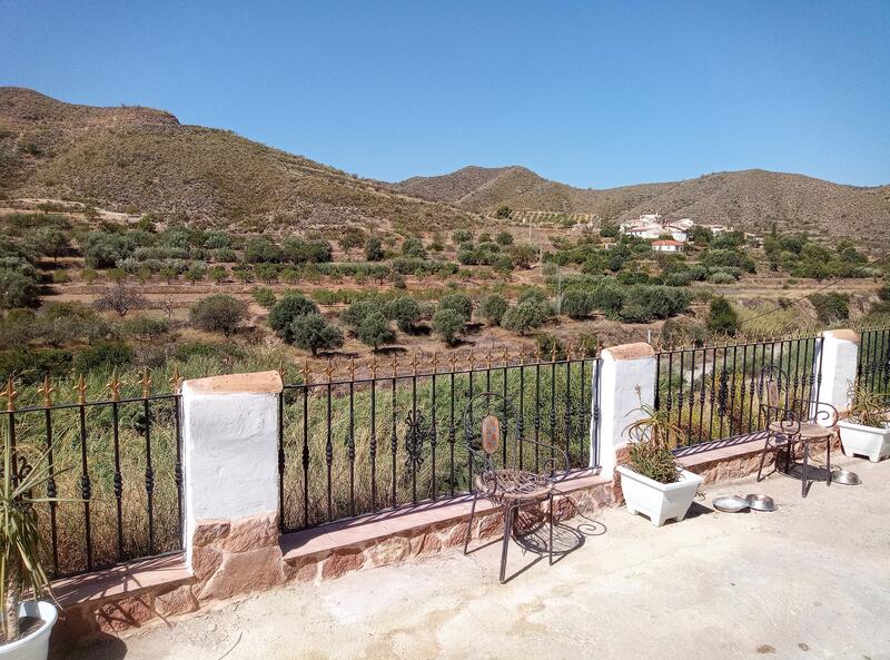 130-1371: Cortijo: Traditional Cottage for Sale in Cantoria, Almería