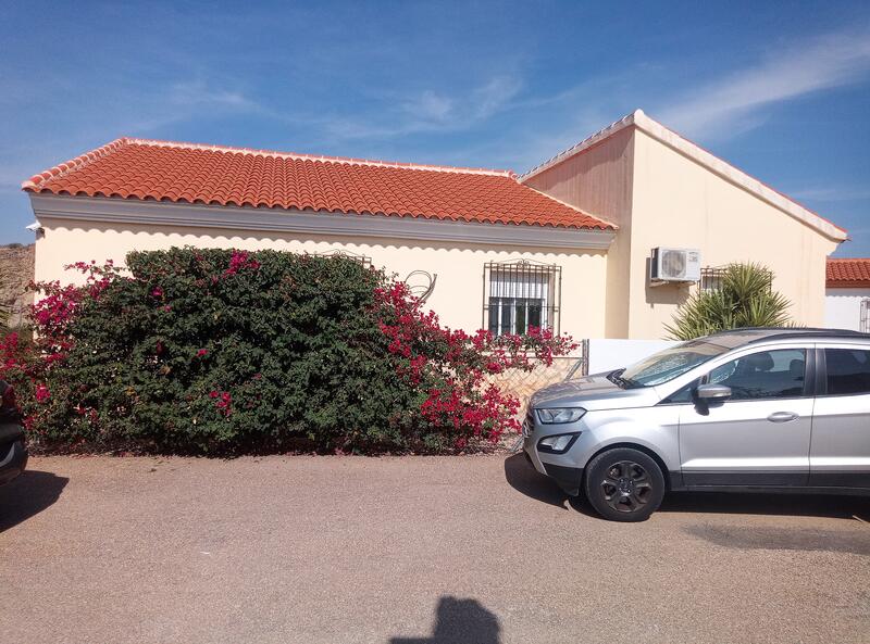 130-1376: Villa for Sale in Arboleas, Almería