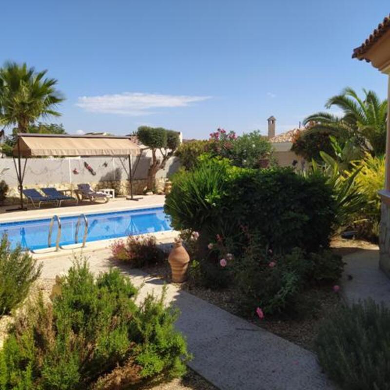 130-1383: Villa for Sale in Arboleas, Almería