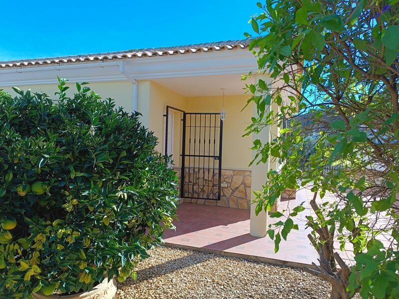 130-1392: Villa for Sale in Arboleas, Almería