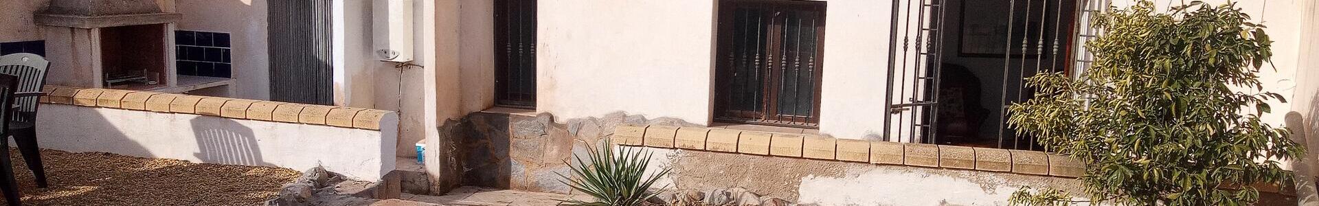 130-1394: 4 Bedroom Cortijo: Traditional Cottage for Sale