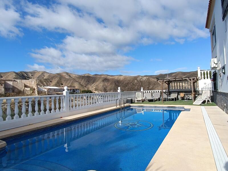 130-1398: Villa for Sale in Arboleas, Almería