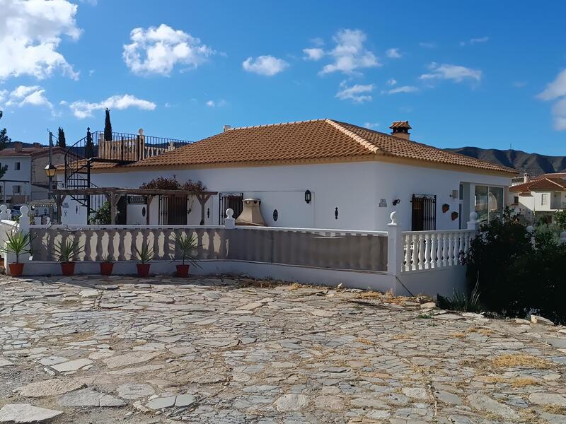 130-1398: Villa for Sale in Arboleas, Almería