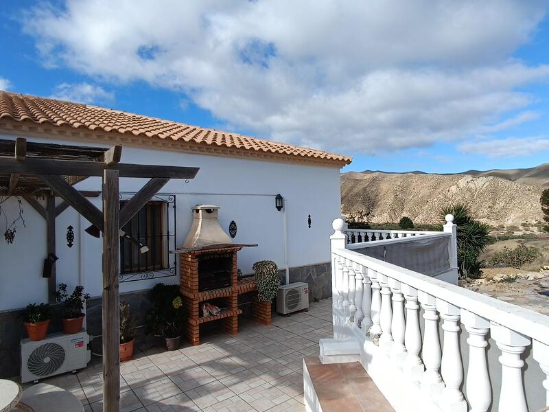 130-1398: Villa for Sale in Arboleas, Almería