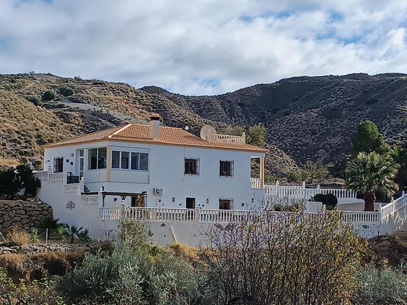 4 Bedroom Villa in Arboleas