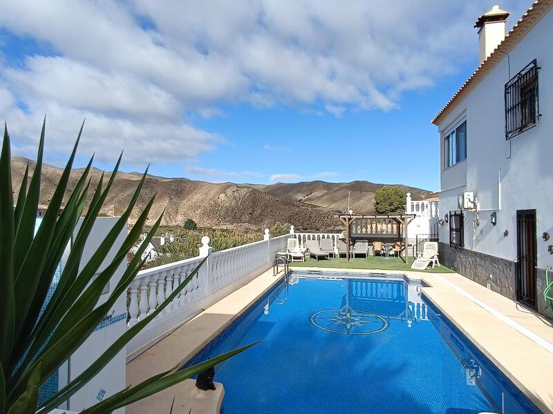 130-1398: Villa for Sale in Arboleas, Almería