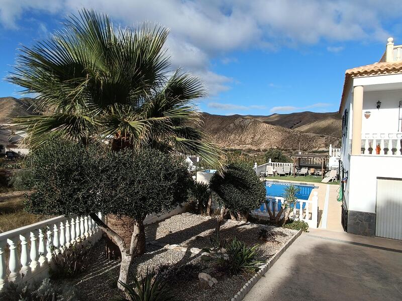 130-1398: Villa for Sale in Arboleas, Almería