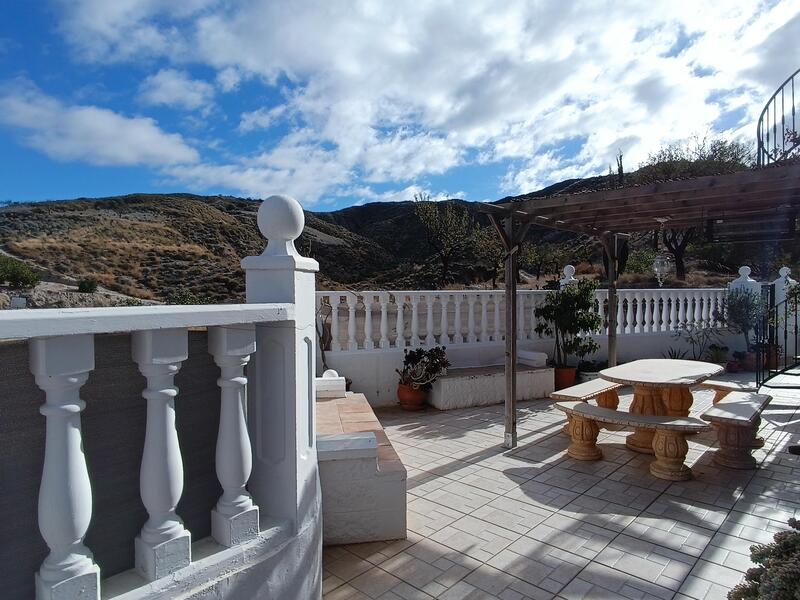 130-1398: Villa for Sale in Arboleas, Almería