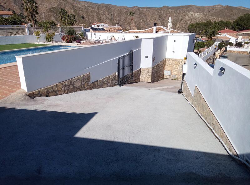 130-1400: Villa for Sale in Arboleas, Almería