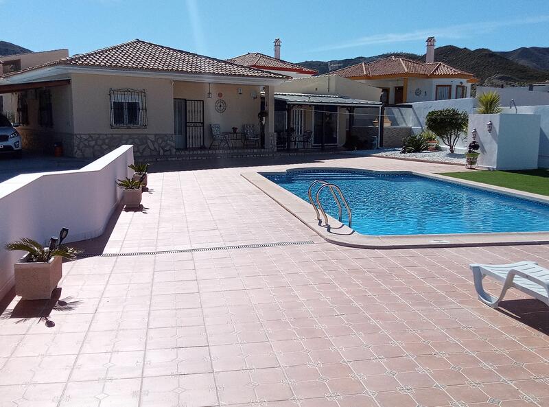 130-1400: Villa for Sale in Arboleas, Almería