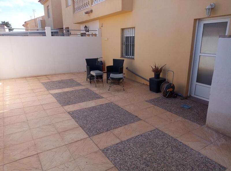 130-1403: Townhouse for Sale in La Alfoquia, Almería