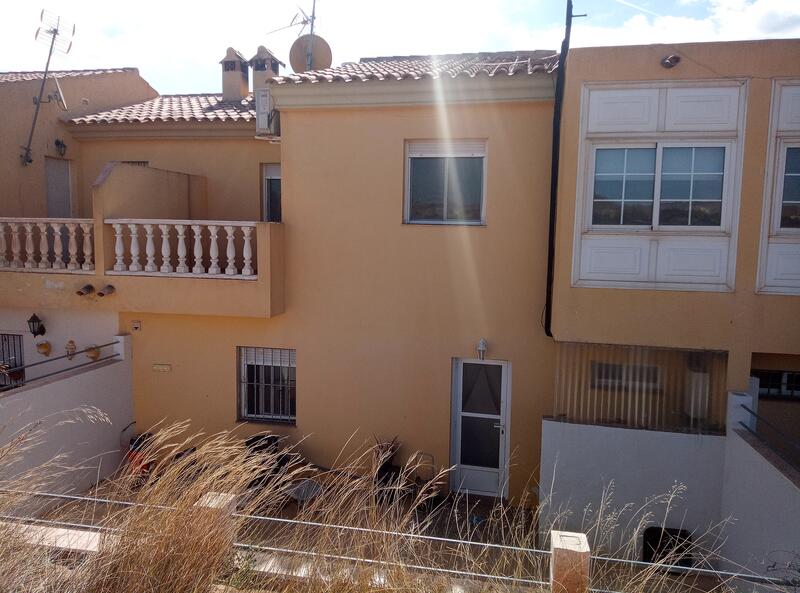 130-1403: Townhouse for Sale in La Alfoquia, Almería 130-1403: Townhouse for Sale in La Alfoquia, Almería
