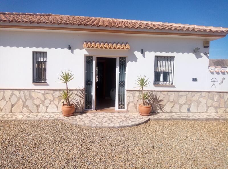 130-1405: Villa for Sale in Arboleas, Almería