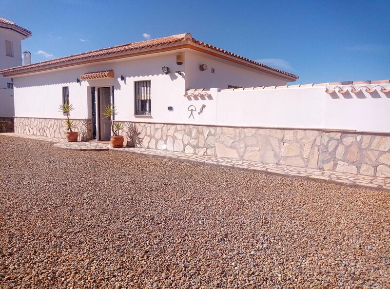 130-1405: Villa for Sale in Arboleas, Almería