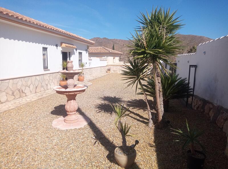 130-1405: Villa for Sale in Arboleas, Almería