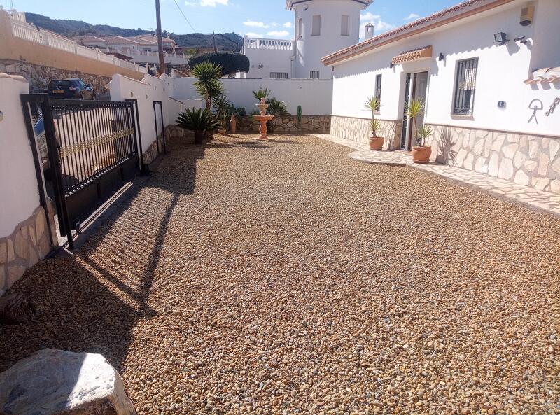 130-1405: Villa for Sale in Arboleas, Almería