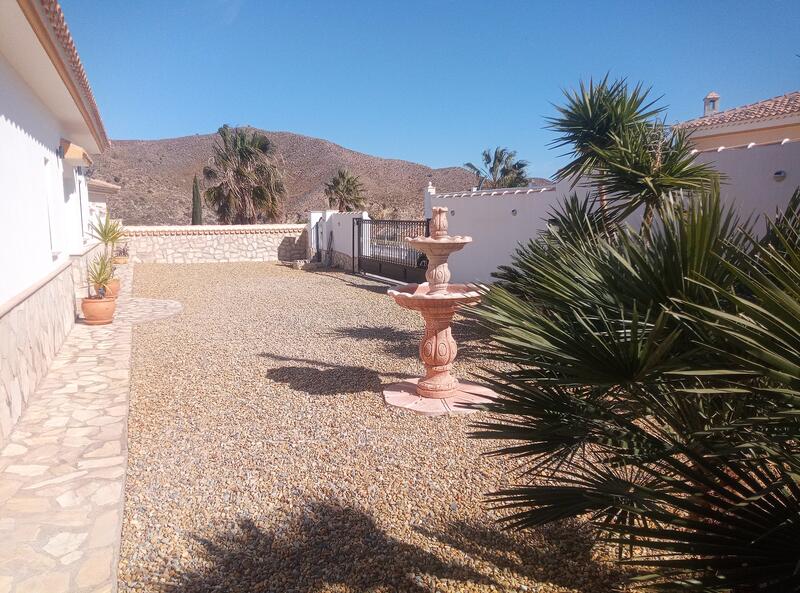 130-1405: Villa for Sale in Arboleas, Almería