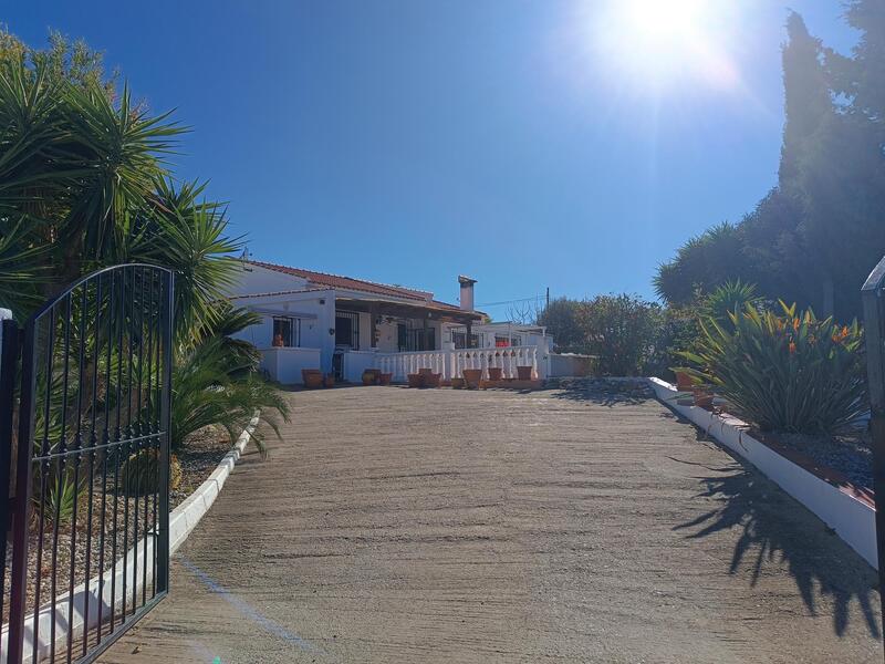 130-1416: Villa for Sale in Arboleas, Almería