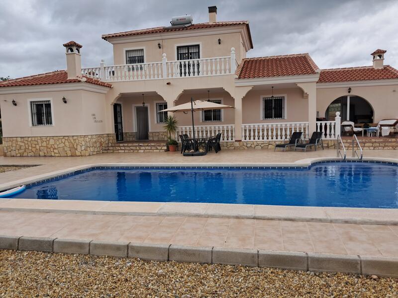 130-1480: Villa for Sale in Arboleas, Almería