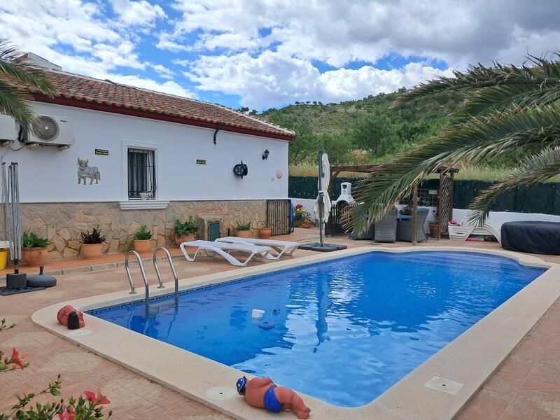 130-1481: Villa for Sale in Arboleas, Almería