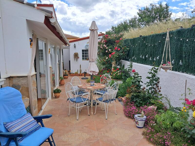 130-1481: Villa for Sale in Arboleas, Almería