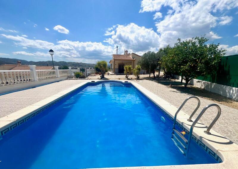 130-1482: Villa for Sale in Arboleas, Almería