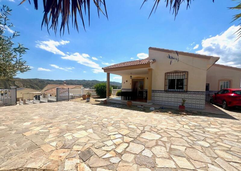 130-1482: Villa for Sale in Arboleas, Almería