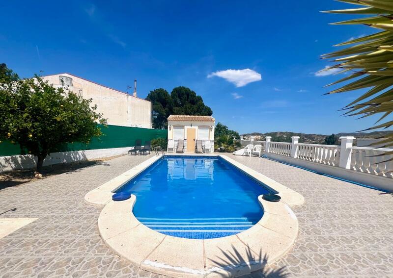 130-1482: Villa for Sale in Arboleas, Almería