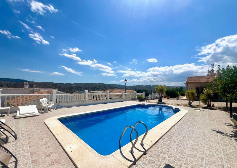 130-1482: Villa for Sale in Arboleas, Almería