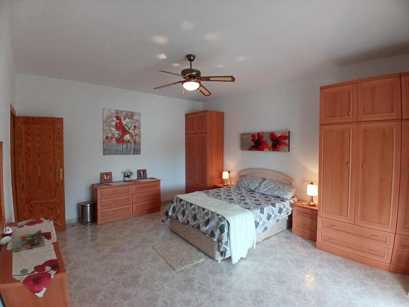 130-1483: Villa for Sale in Arboleas, Almería