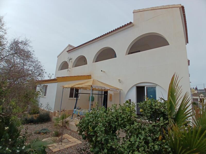 130-1483: Villa for Sale in Arboleas, Almería