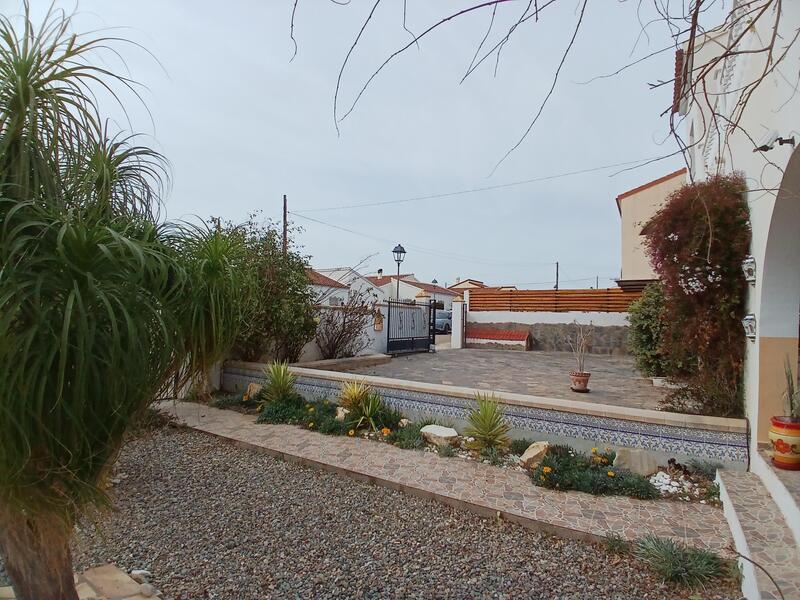130-1483: Villa for Sale in Arboleas, Almería